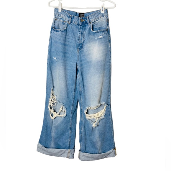 Urban Outfitters BDG Skater Baggy Distressed Jeans 26 - Picture 2 of 12